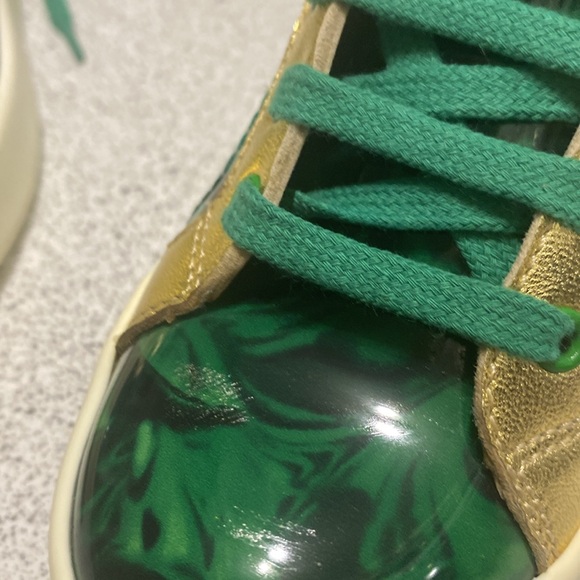 THIS PAIR OF DOLCE GABANNA WERE WORN 2 TIMES - Picture 4 of 4